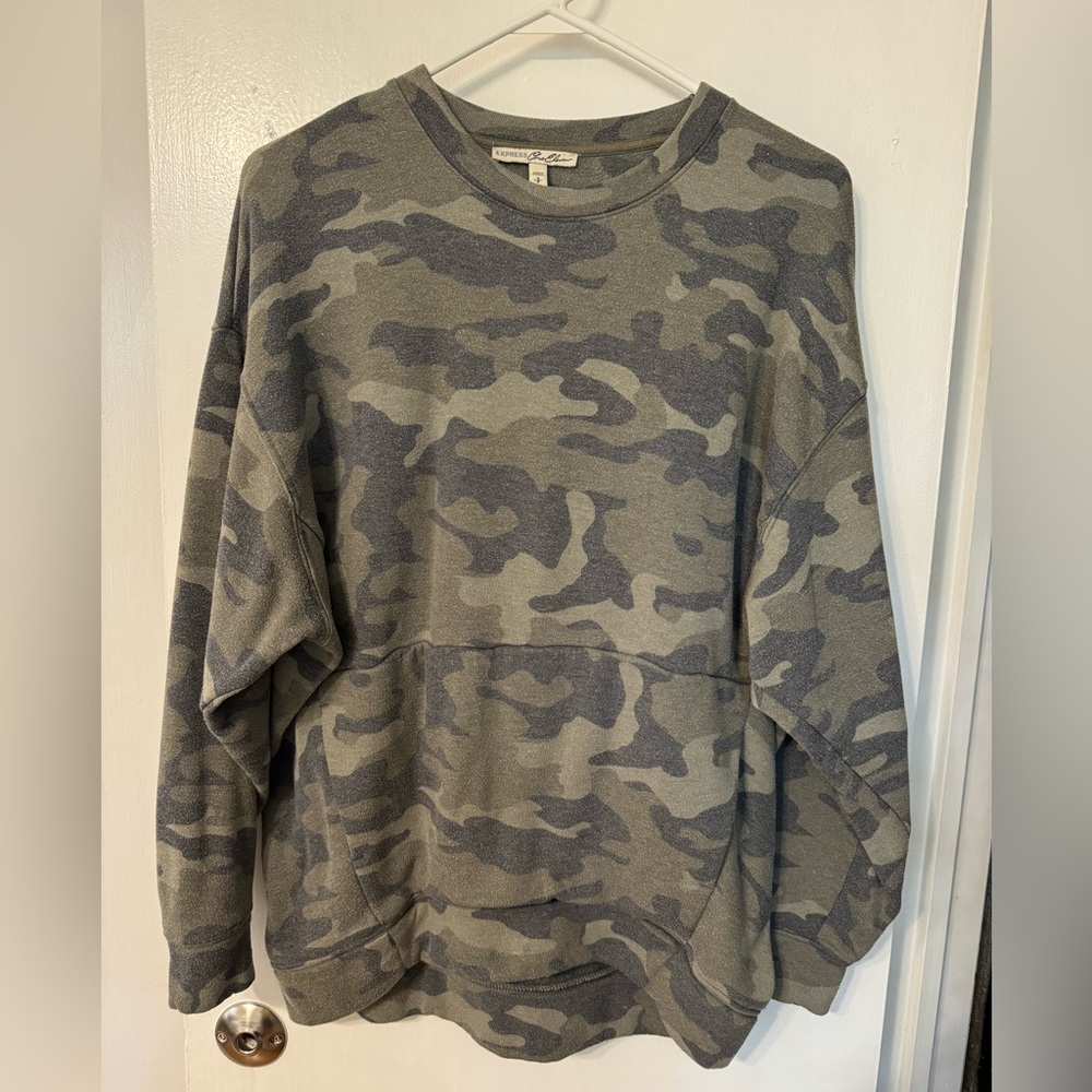 Express One Eleven camouflage crew neck sweatshirt